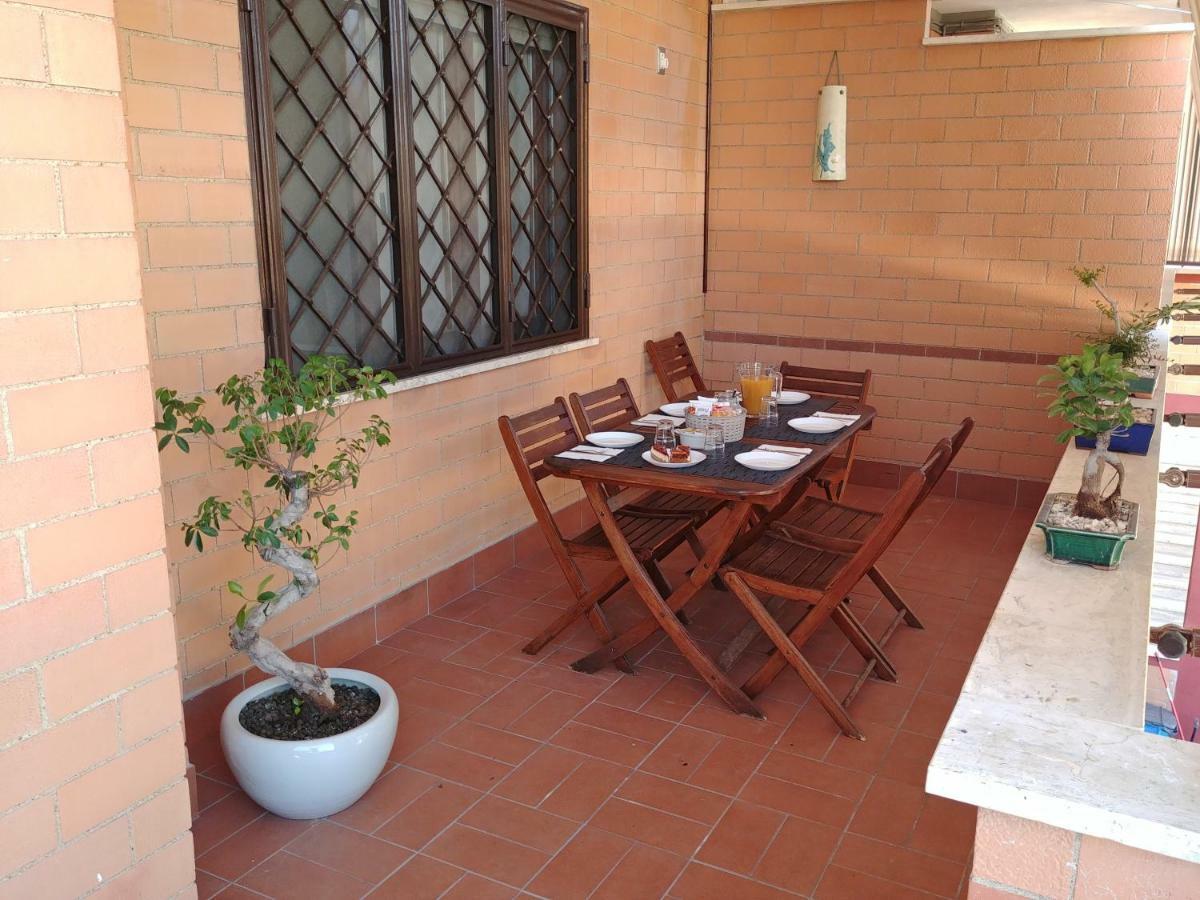 Bonsai Bed & Breakfast Fiumicino Exteriör bild